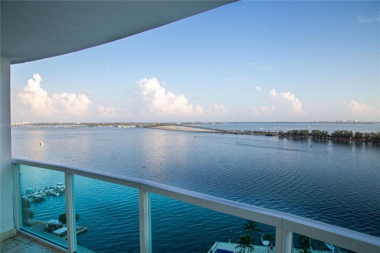 Foto principal - 2101 Brickell Ave
