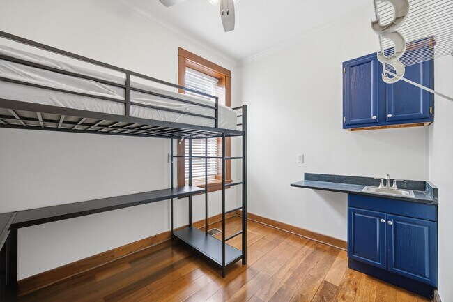Foto del edificio - 823 McCallie Ave
