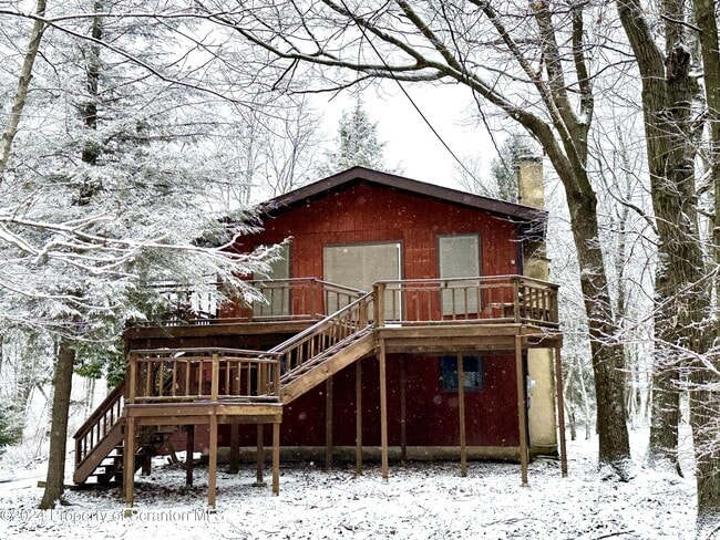Building Photo - 310 Cedar Dr