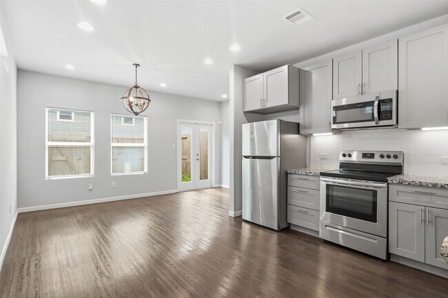 Foto del edificio - 4937 Ambient Dr