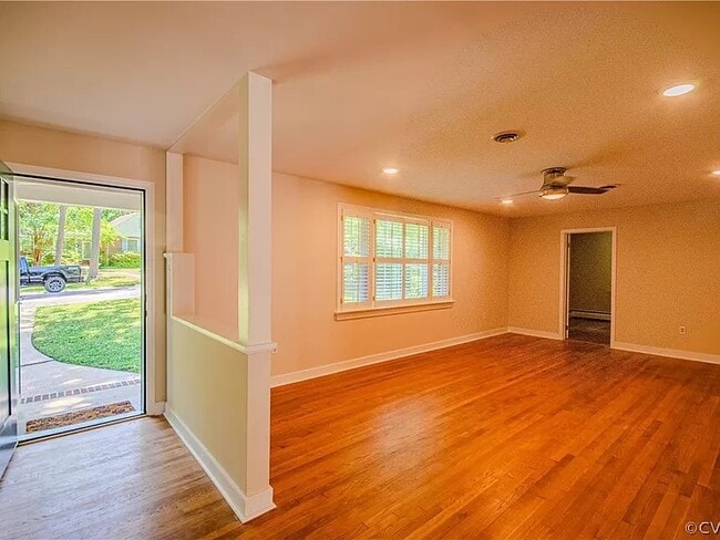Building Photo - 5915 W Club Ln
