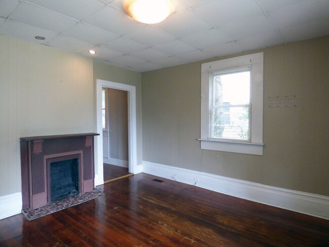 Building Photo - House Built in the Year 1900! 2 BR, 1 Bath...