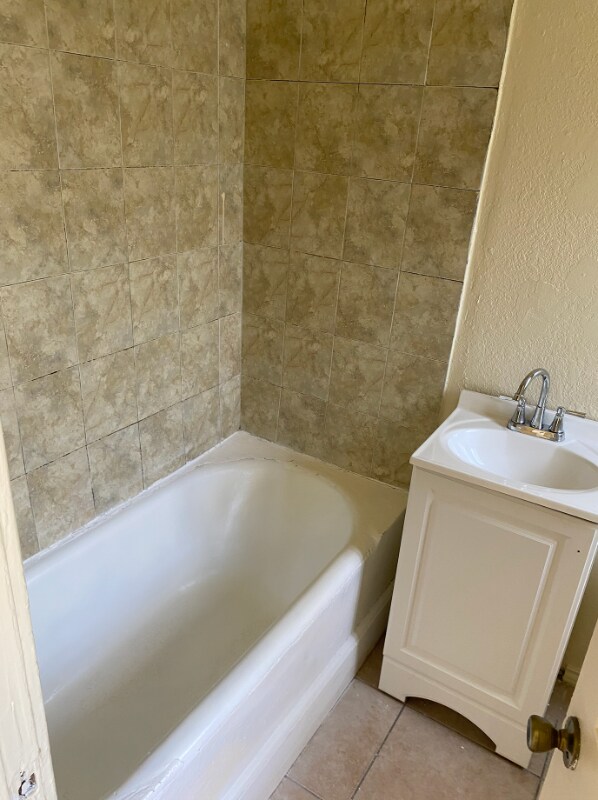 Foto del edificio - 6328 Brynhurst Ave