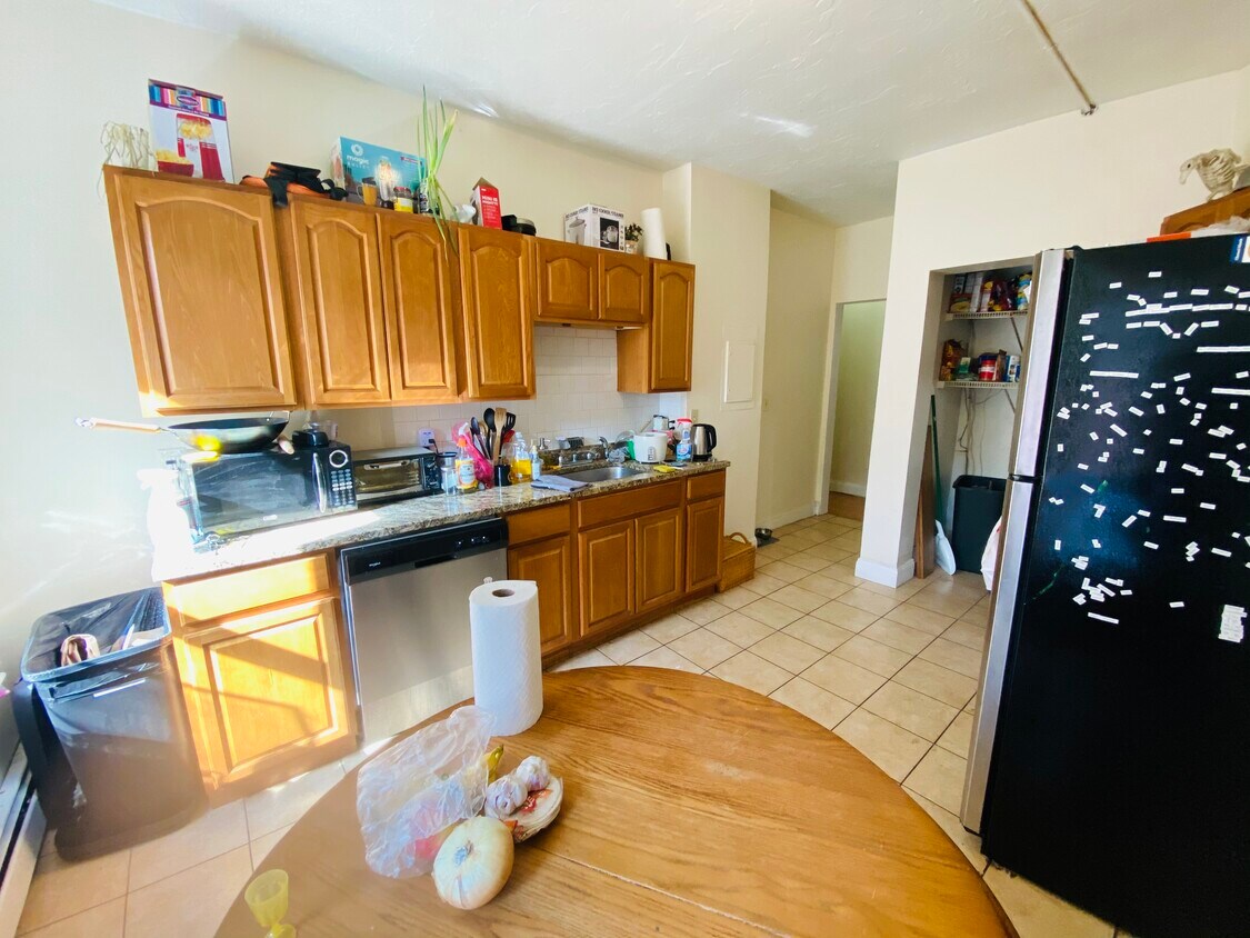 Primary Photo - 29 Lambert St