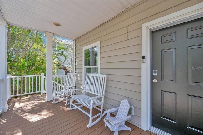 Building Photo - 3082 Phoenix Ave