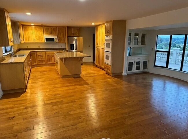 Foto del edificio - Charming 4br/2.5ba home on acreage in Desirable Rolling Hills SLO