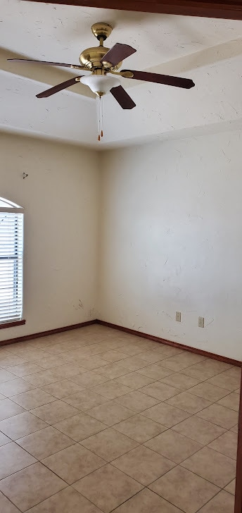 dormitorio - 2000 Circle Dr