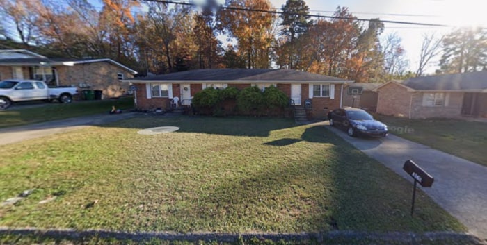 Primary Photo - 3620 Missionaire Ave