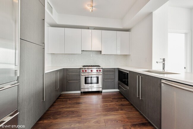 Building Photo - 1201 S Prairie Ave