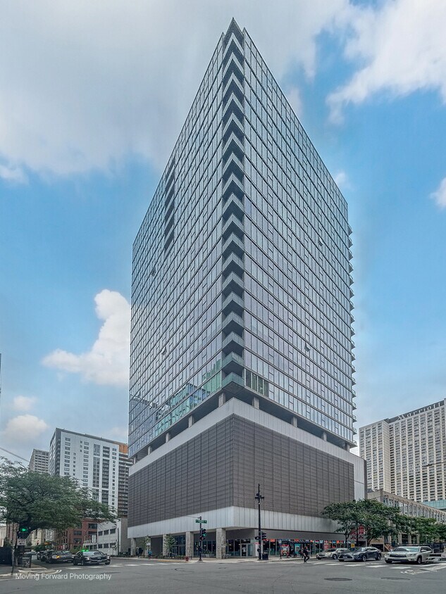 Foto principal - 550 N St Clair St