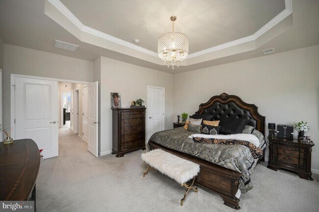 Foto del edificio - 7977 Independence Dr