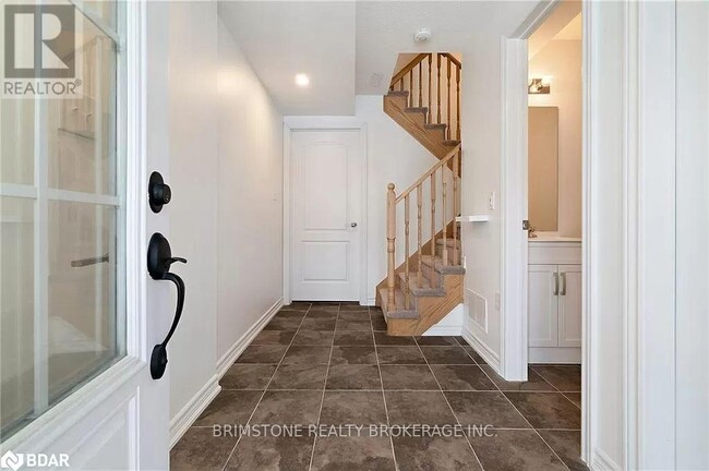 Photo du bâtiment - 46 Andean Ln