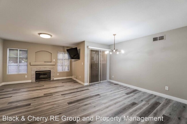 Foto del edificio - 2 br, 2 bath House - 4555 E Sahara Ave #184