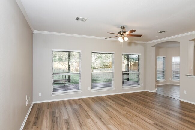 Foto del edificio - 9202 Hilltop Crossing Dr