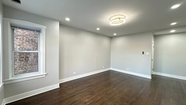 Foto del edificio - 5224 N Bernard St