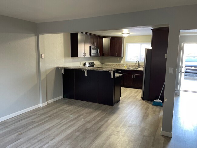 Foto del edificio - 6546 Kelly St