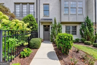 Building Photo - 6097 Boylston Dr NE
