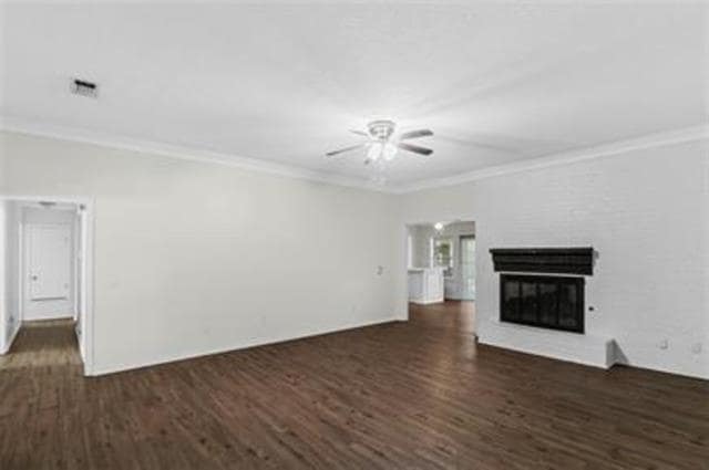 Foto del edificio - 10300 Oak Creek Dr