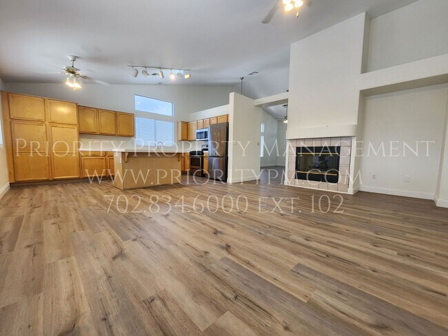 Foto del edificio - Stallion Mountain Golf Course Home~4 Bed ~...