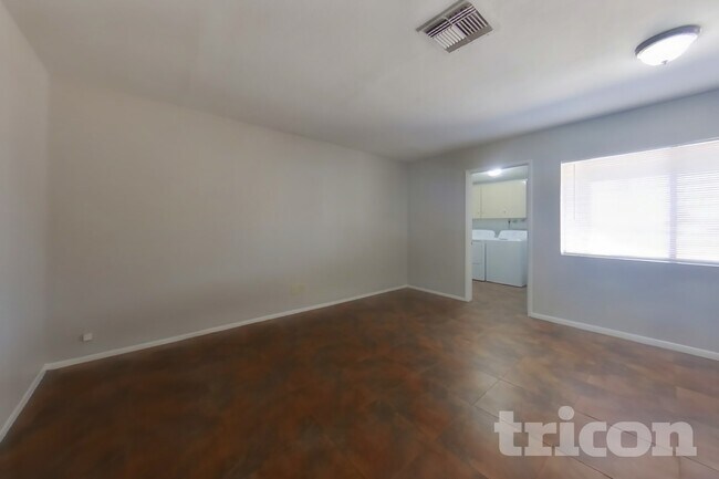 Foto del edificio - 9426 N 16th St