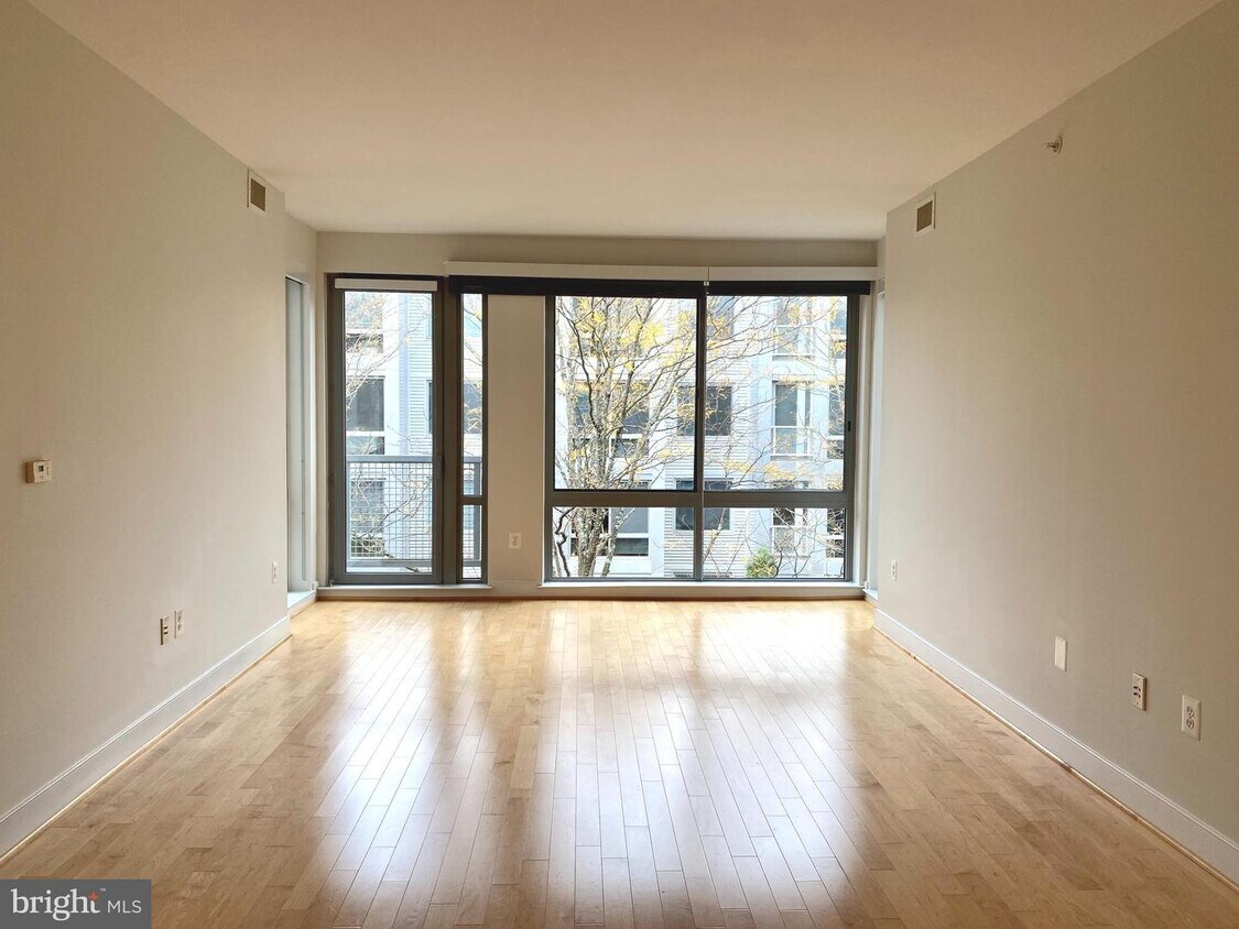 Primary Photo - 4101 Albemarle St NW