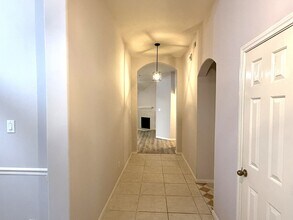 Building Photo - 6730 Catarina Cir