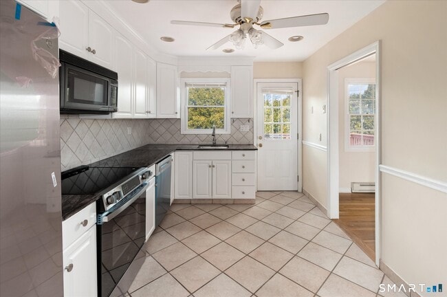 Building Photo - 48 Lanell Dr