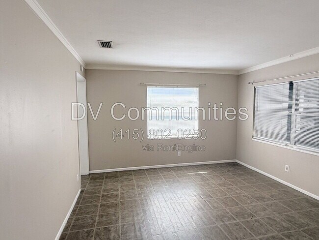 Foto del edificio - 4935 Emerson Ave S