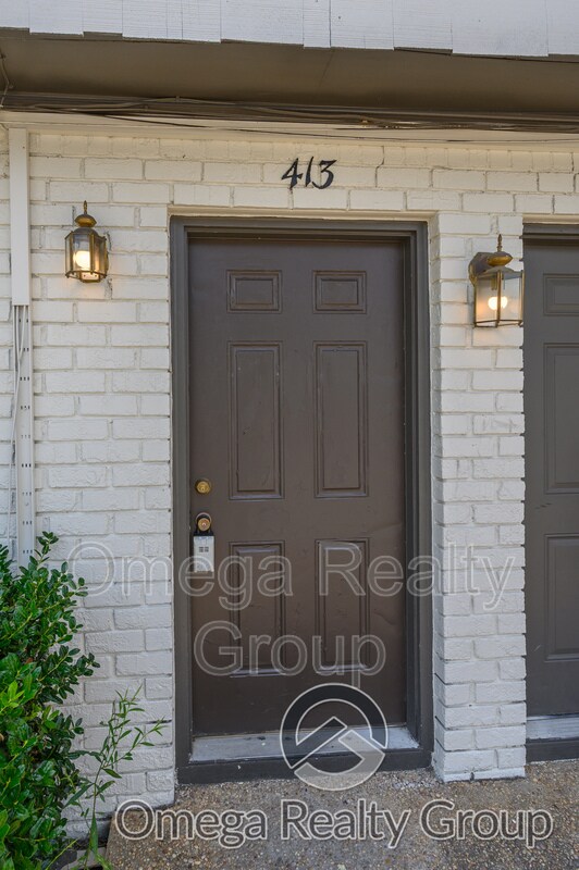 Building Photo - 425 Oakwood Ave