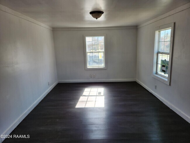 Building Photo - 737 St Cyr Ave