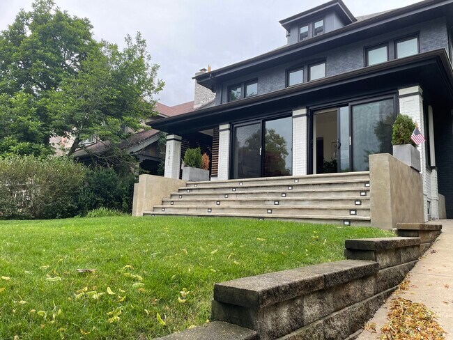 Building Photo - 1341 Beechwood Blvd