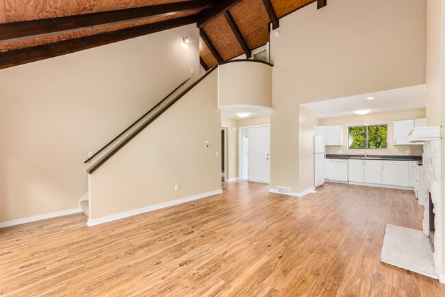 Building Photo - 3003 Cranston Dr