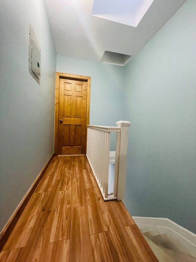 Foto del edificio - 104-87 128th St