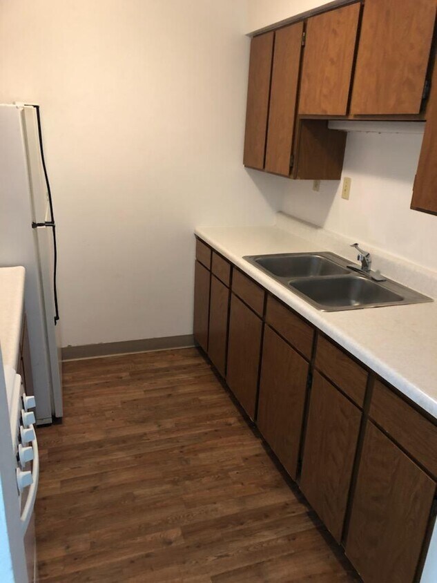 Kitchen - 307 N Ann St