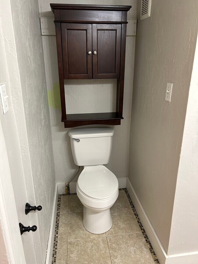 Foto del edificio - 417 Nicolet Blvd