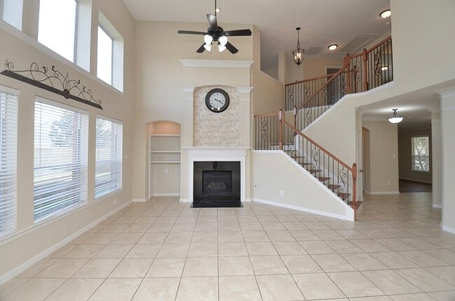 Foto del edificio - 5527 Baron Ridge Ln