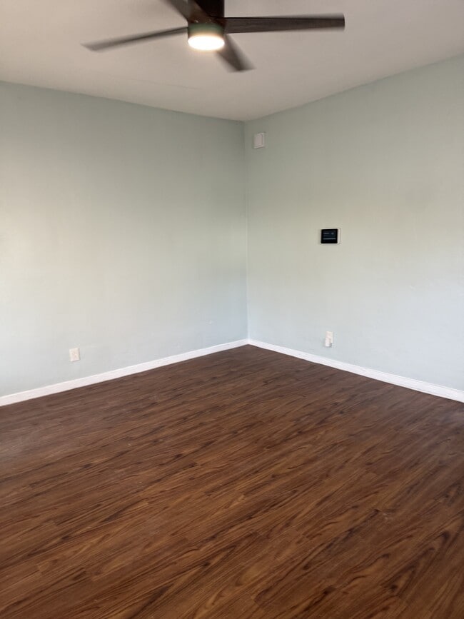 Foto del edificio - 1310 Pirl St