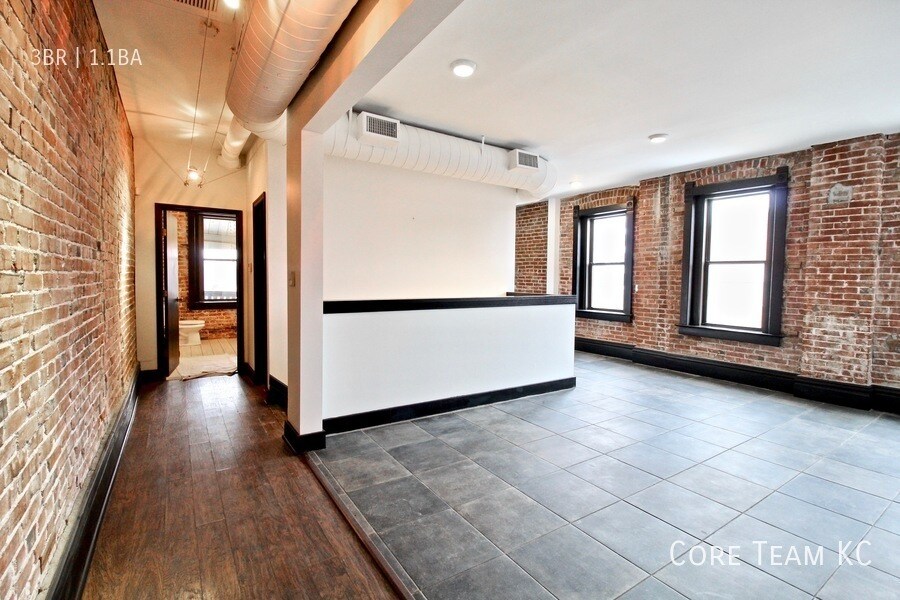 Primary Photo - 3 Bed + 1.5 Bath Loft in Westport