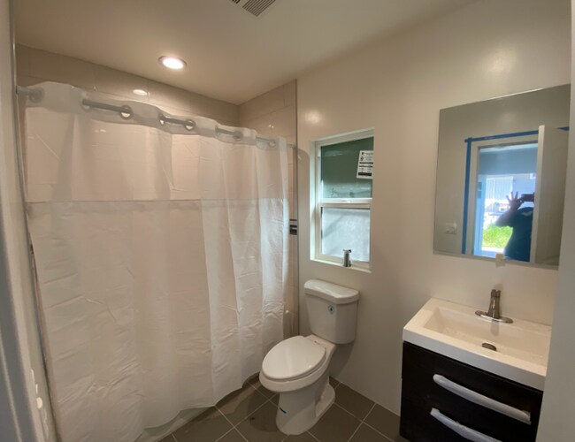 Foto del edificio - 316 W 54th St