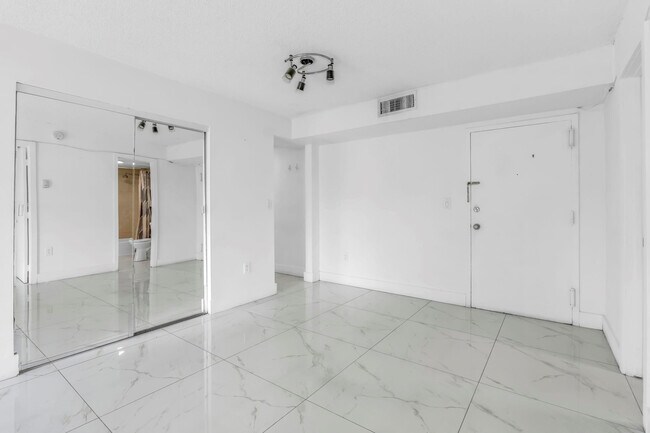 Foto del edificio - 4805 NW 7th St