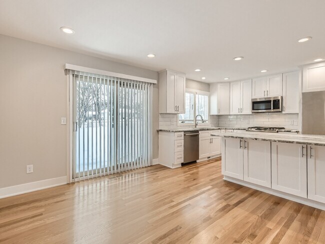 Building Photo - 253 Harrington Cir