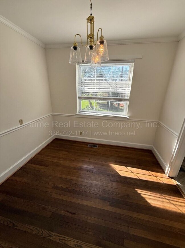 Foto del edificio - 806 N Avalon Rd