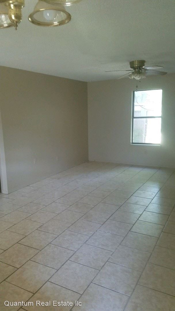 Building Photo - 3 br, 1 bath House - 402 PLUM STREET