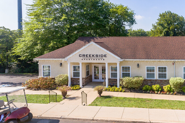 Building Photo - Creekside Apartments