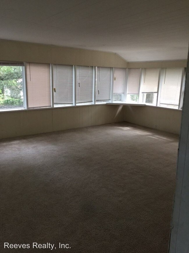 Building Photo - 2 br, 1 bath House - 2104 B Emogene Street