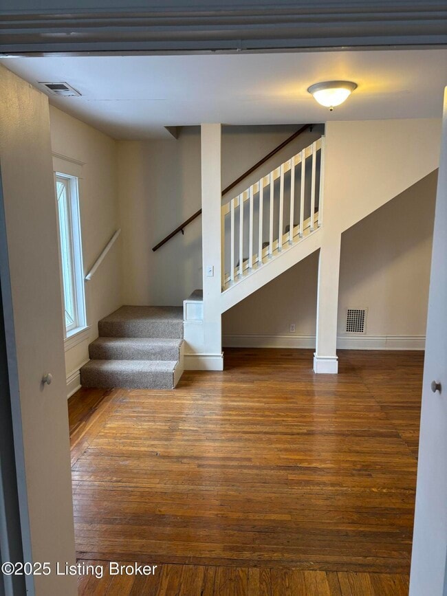 Foto del edificio - 163 N Keats Ave