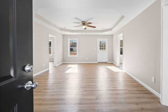 Building Photo - 151 Man O War Dr