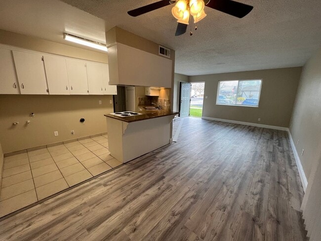 Foto del edificio - 2 Bedroom 1 Bath for rent!