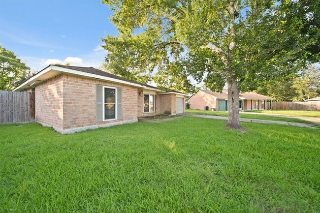 Building Photo - 506 Brendon Park Ln