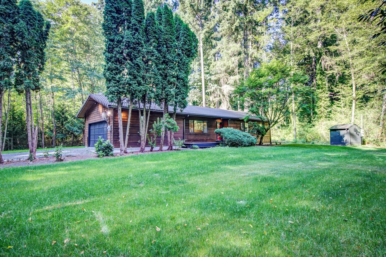 Primary Photo - Welcome to Bainbridge Island, where tranqu...